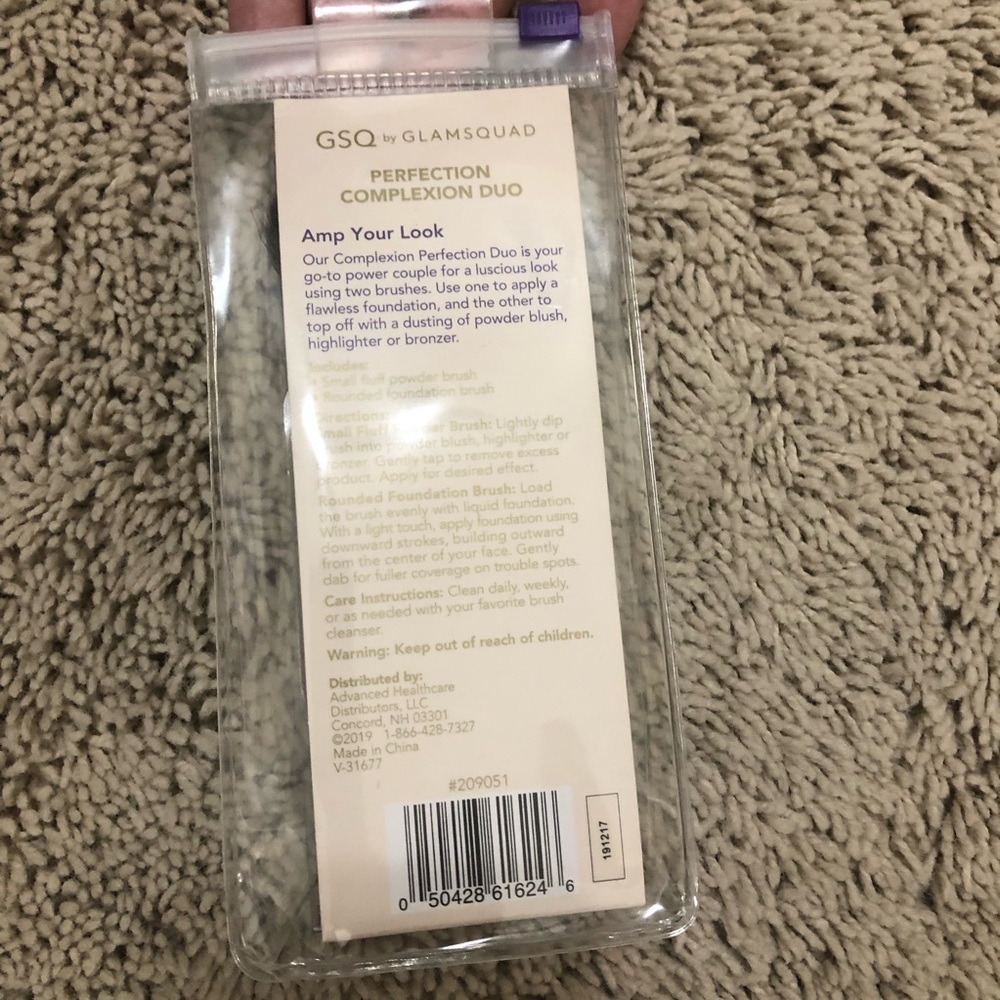 Two pack makeup brush - Picture 3 of 6